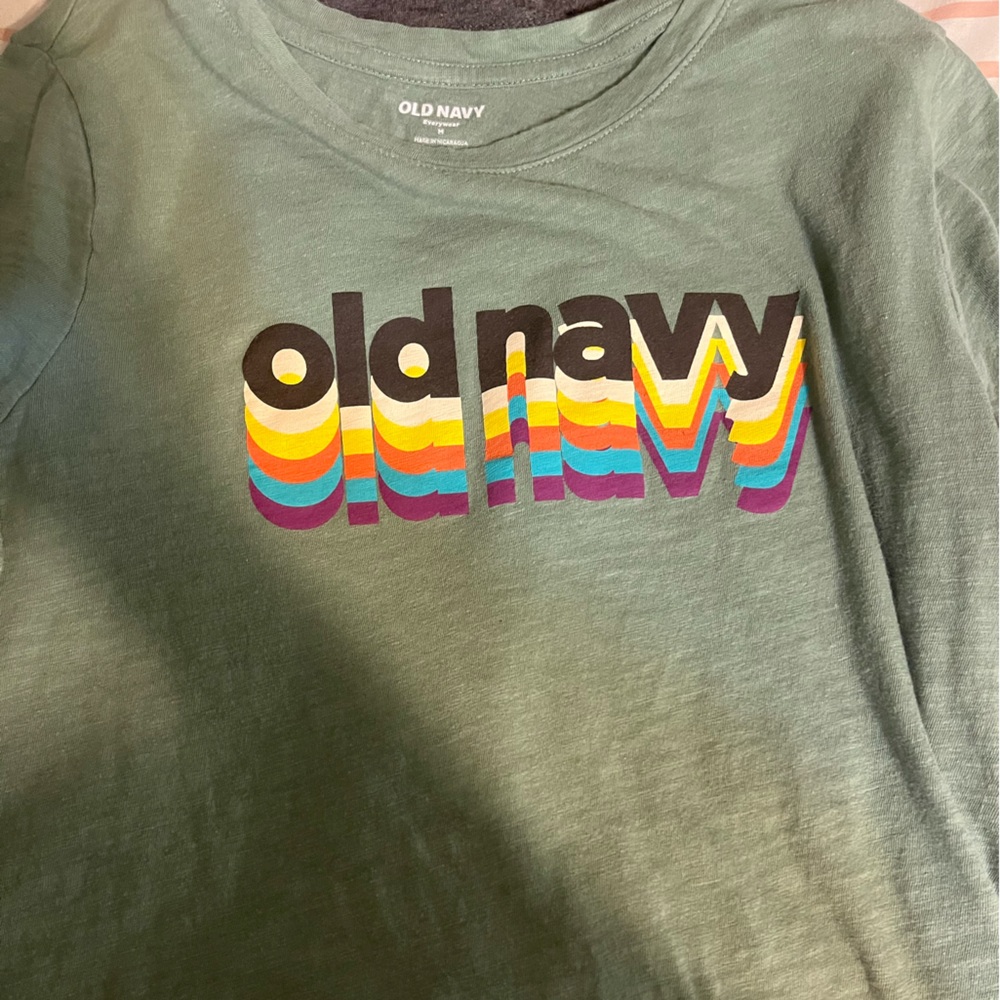 Old Navy T-Shirt